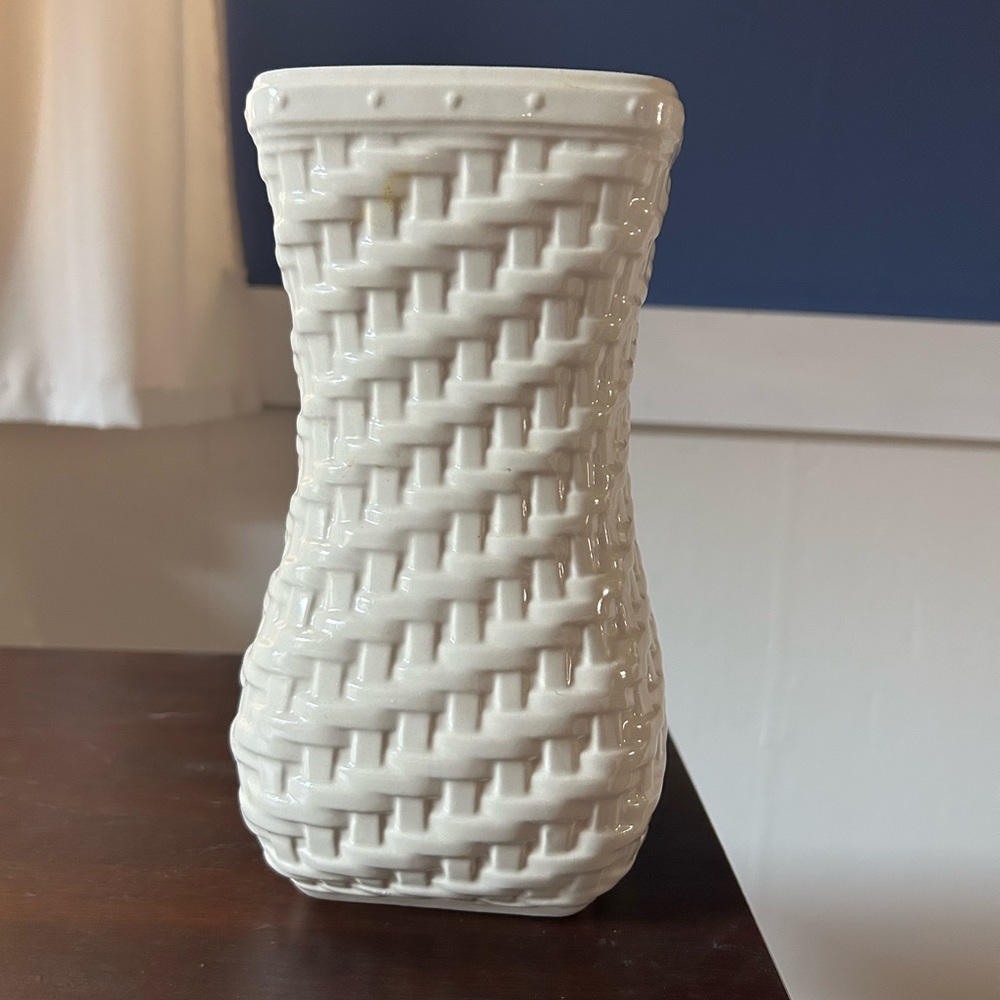 Longaberger ivory weave vase